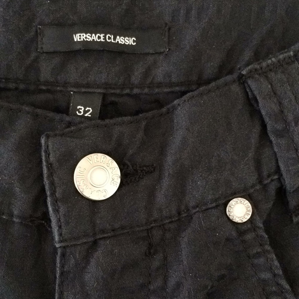 Versace Classic embossed "Versace" cropped pants
